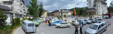 Spectacol retro cu mașini Trabant cochete, viu colorate sau decapotabile
