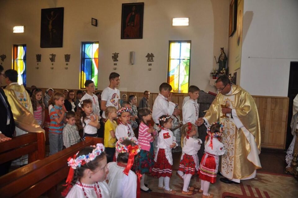Ziua Diasporei Poloneze, Ziua Drapelului și Ziua Constituției, sărbătorite la Poiana Micului