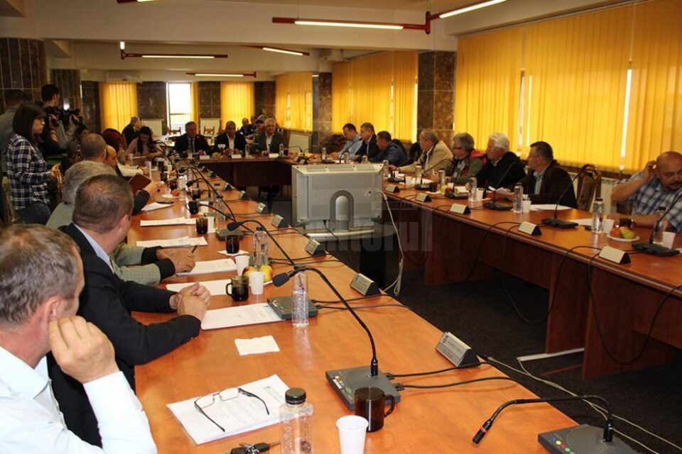 Proiectul a fost repus în discuție în ultima ședință a deliberativului local din mandatul 2012 – 2016, care a avut loc ieri Proiectul a fost repus în discuție în ultima ședință a deliberativului local din mandatul 2012 – 2016, care a avut loc ieri