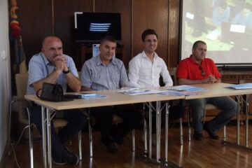 Scriitorul Florentin Haidamac a dus, ieri, ”Copiii din tren” la o revedere plină de emoții cu siretenii