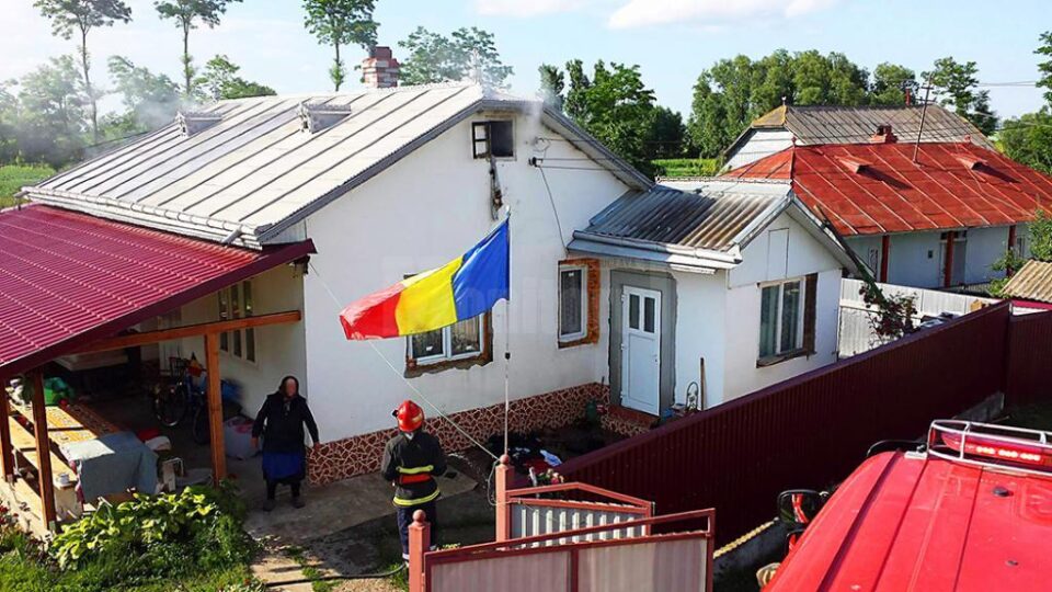 Fiul a pus foc la casa mamei, din cauza neînțelegerilor legate de moștenire