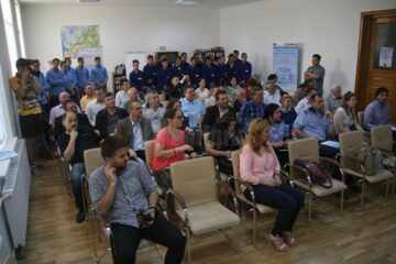 Scriitorul Florentin Haidamac a dus, ieri, ”Copiii din tren” la o revedere plină de emoții cu siretenii