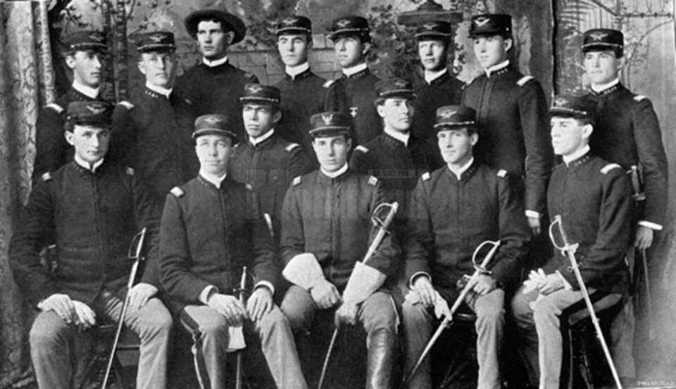 „O chestie militară”