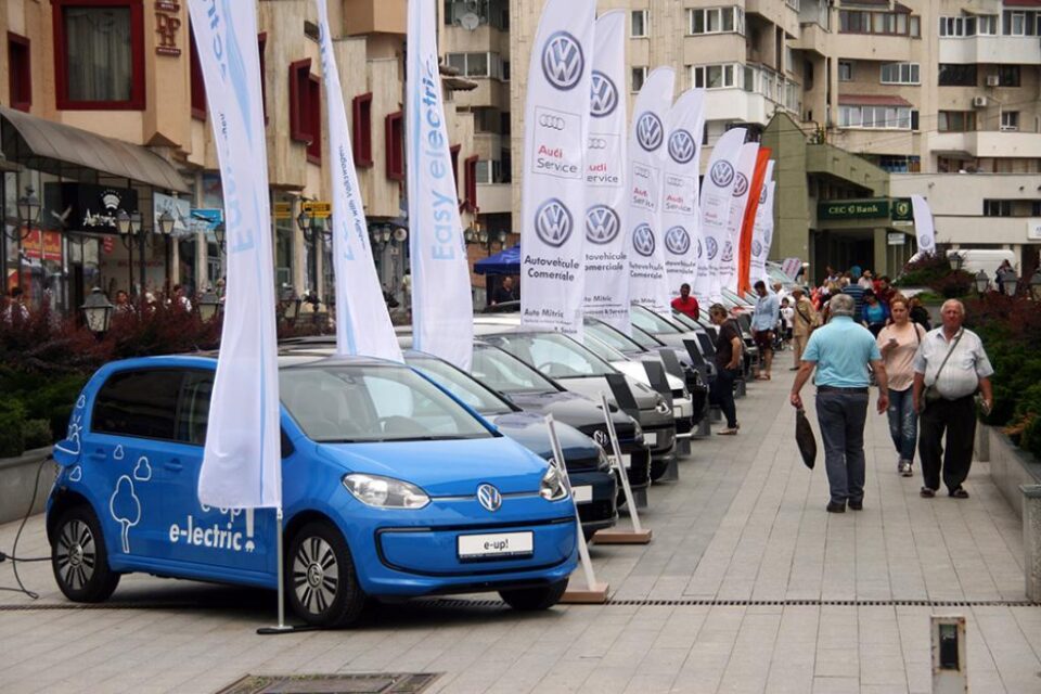 În cadrul salonului auto sunt prezentate toate tipurile de autoturisme