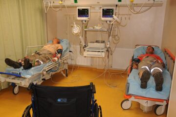 Cei doi angajați răniți au avut nevoie de îngrijiri medicale la spital