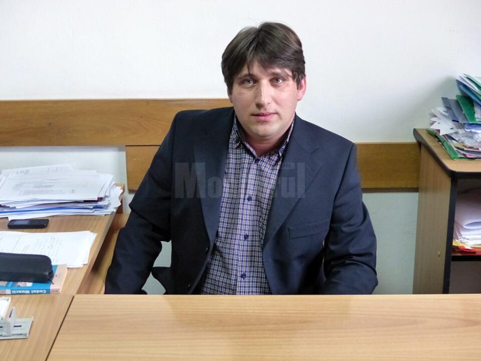 Responsabilul de relația cu presa al Inspectoratului Școlar Suceava, prof. Cezar Anuței