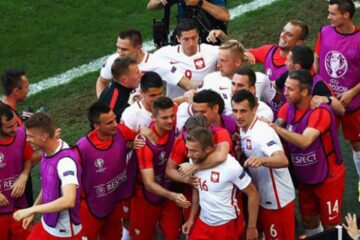 Polonia a trecut în premieră de faza grupelor la Euro