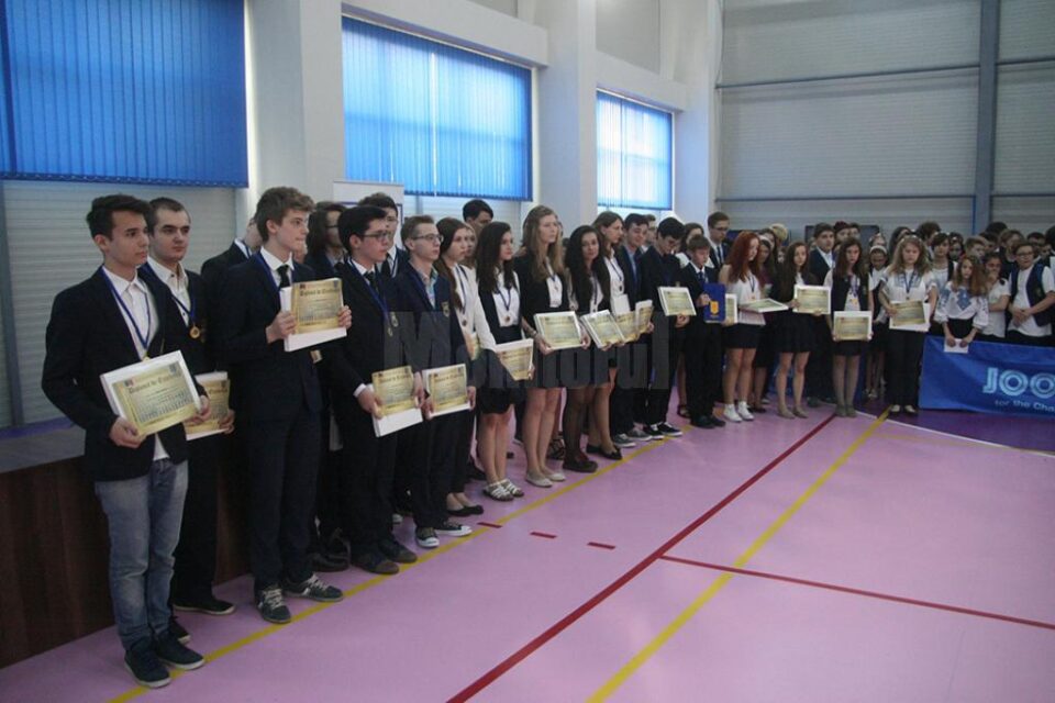 Colegiul Național „Ștefan cel Mare” și-a recompensat olimpicii