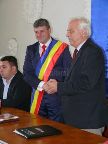 Consilierii locali au fost validați în funcție și au depus jurământul, alături de Cătălin Coman, primarul municipiului Fălticeni