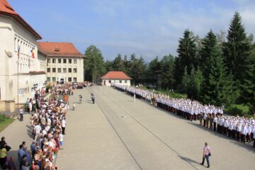 Ceremonie solemnă la final de an școlar, la Colegiul Național Militar „Ștefan cel Mare”