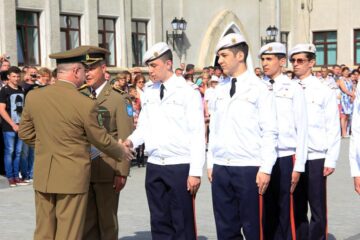 Ceremonie solemnă la final de an școlar, la Colegiul Național Militar „Ștefan cel Mare”
