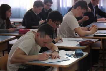La examenul de luni, 27 iunie, s-au înscris 6.678 de elevi absolvenți de clasa a VIII-a din județ
