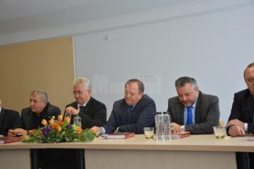 Prefectul Constantin Harasim, primarul Ion Lungu, Gheorghe Flutur, președintele CJ Suceava, deputatul PNL de Suceava Ioan Balan