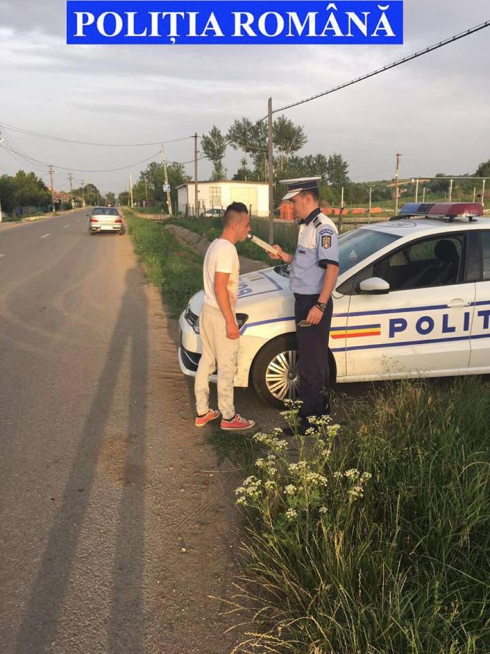 Din cei 40 de șoferi care și-au pierdut dreptul de a conduce, zece au fost depistați cu viteză care depășea cu 50 de kilometri la oră limita legală pe respectiva porțiune de drum, iar 9 băuți