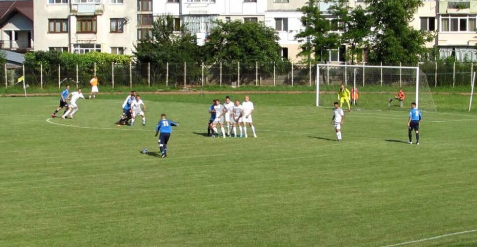 Atacurile fălticenenilor s-au lovit de apărarea bine organizată a ardelenilor. Foto: cronicadefalticeni.ro Atacurile fălticenenilor s-au lovit de apărarea bine organizată a ardelenilor. Foto: cronicadefalticeni.ro