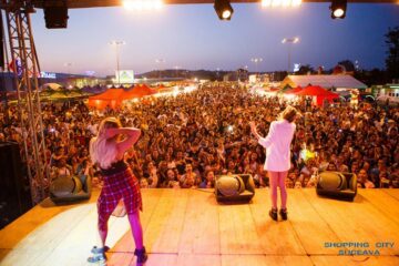 Festivalul Verii din parcarea Shopping City Suceava