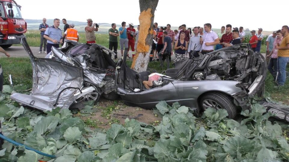 Un tânăr și-a pierdut viața într-un grav accident la Milișăuți