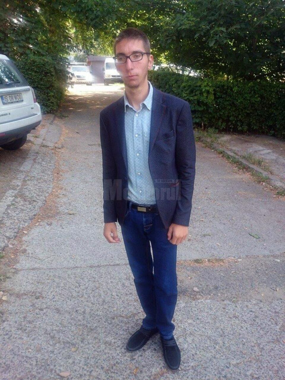 Elisei Boghean a găsit și strâns aproximativ 30 de plăcuțe cu numere de înmatriculare