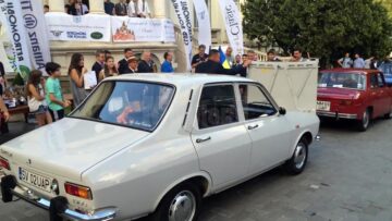 Suceveanul Dănuț Crainiciuc, locul I la concursul de eleganță la care a participat „crema” automobilelor retro