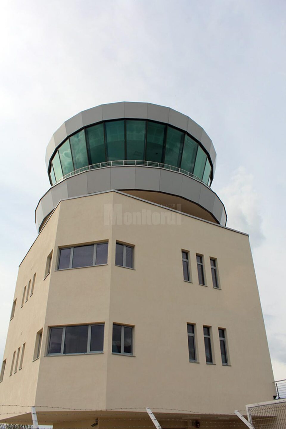 Turnul de control de pe Aeroportul ”Ștefan cel Mare” Suceava