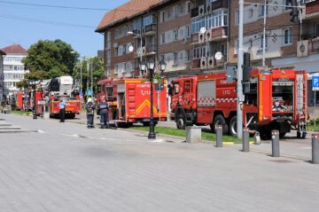 35 de autospeciale de pompieri, ambulanțe și protecție civilă au participat la acțiunea de simulare a intervenției în urma cutremurului