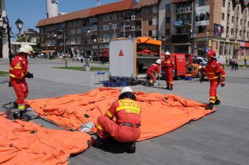 Peste 200 de salvatori și-au testat pregătirea în cazul unui dezastru, în centrul Sucevei