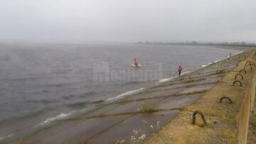 Moarte groaznică a unei tinere de 19 ani: a alunecat de pe un dig și s-a înecat, în timp ce se plimba cu prietenul ei