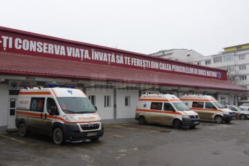 Presupusă fraudă de 100 ml la litrul de benzină la o ambulanță de la SAJ Suceava