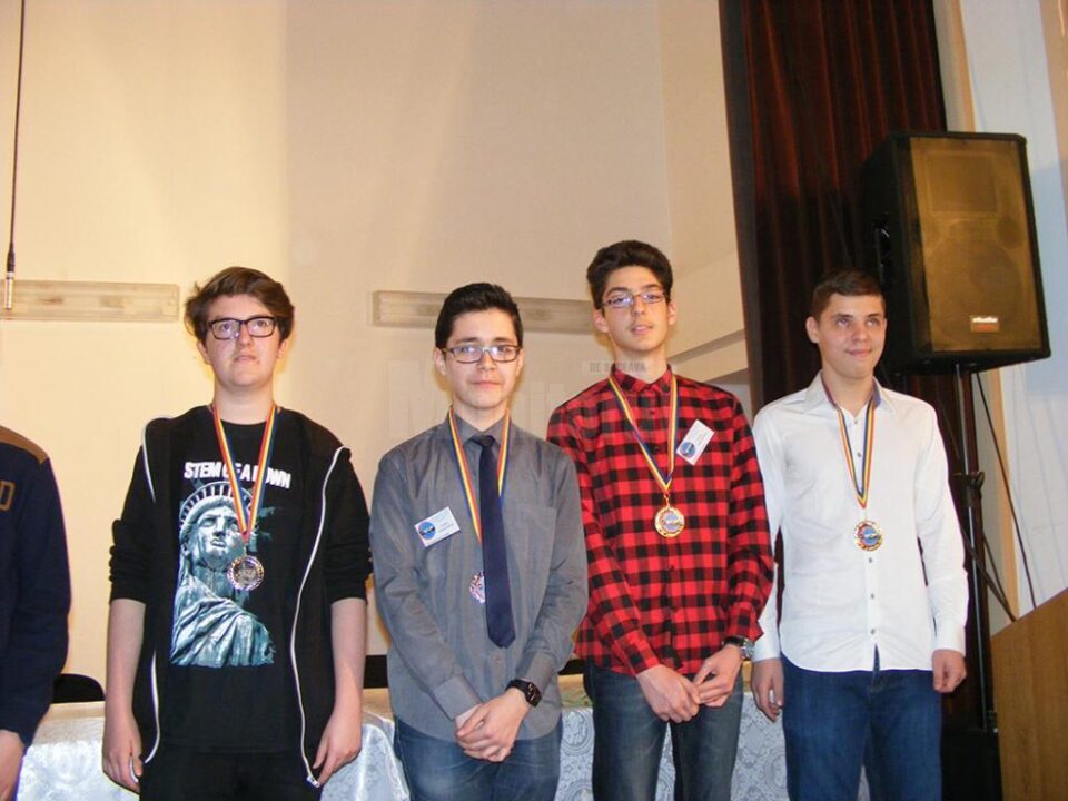 Un elev de la Colegiul ”Ștefan cel Mare” și unul de la Școala ”Miron Costin”, în lotul României la Olimpiada Internațională de Astrofizică