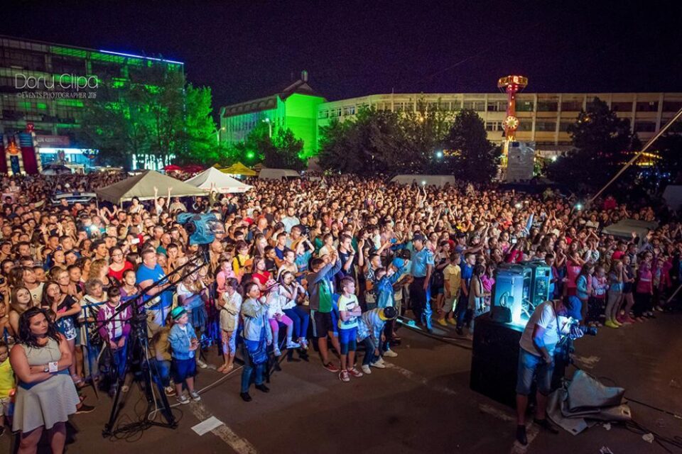Rădăuțenii, prezenți în număr mare la concerte Foto: Doru Clipa