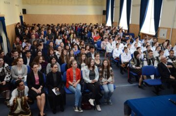 Lansări de carte, expoziții, momente artistice, la Zilele Colegiului Național “Dragoș Vodă”