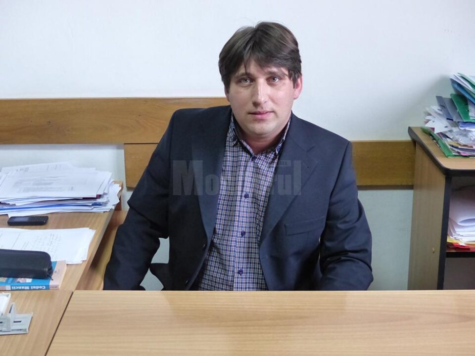 Purtătorul de cuvânt al Inspectoratului Școlar Județean, prof. Cezar Anuței Purtătorul de cuvânt al Inspectoratului Școlar Județean, prof. Cezar Anuței