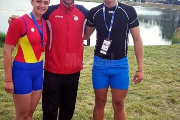 Larisa Roșu și Cosmin Pascari, doi dintre canotorii favoriți la medalii, alături de antrenorul Ioan Despa