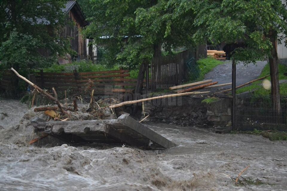 Suceava va primi 26,69 de milioane de lei, aproximativ jumătate din suma centralizată la nivelul Prefecturii în urma evaluărilor realizate de reprezentanții ISU Suceava Suceava va primi 26,69 de milioane de lei, aproximativ jumătate din suma centralizată la nivelul Prefecturii în urma evaluărilor realizate de reprezentanții ISU Suceava