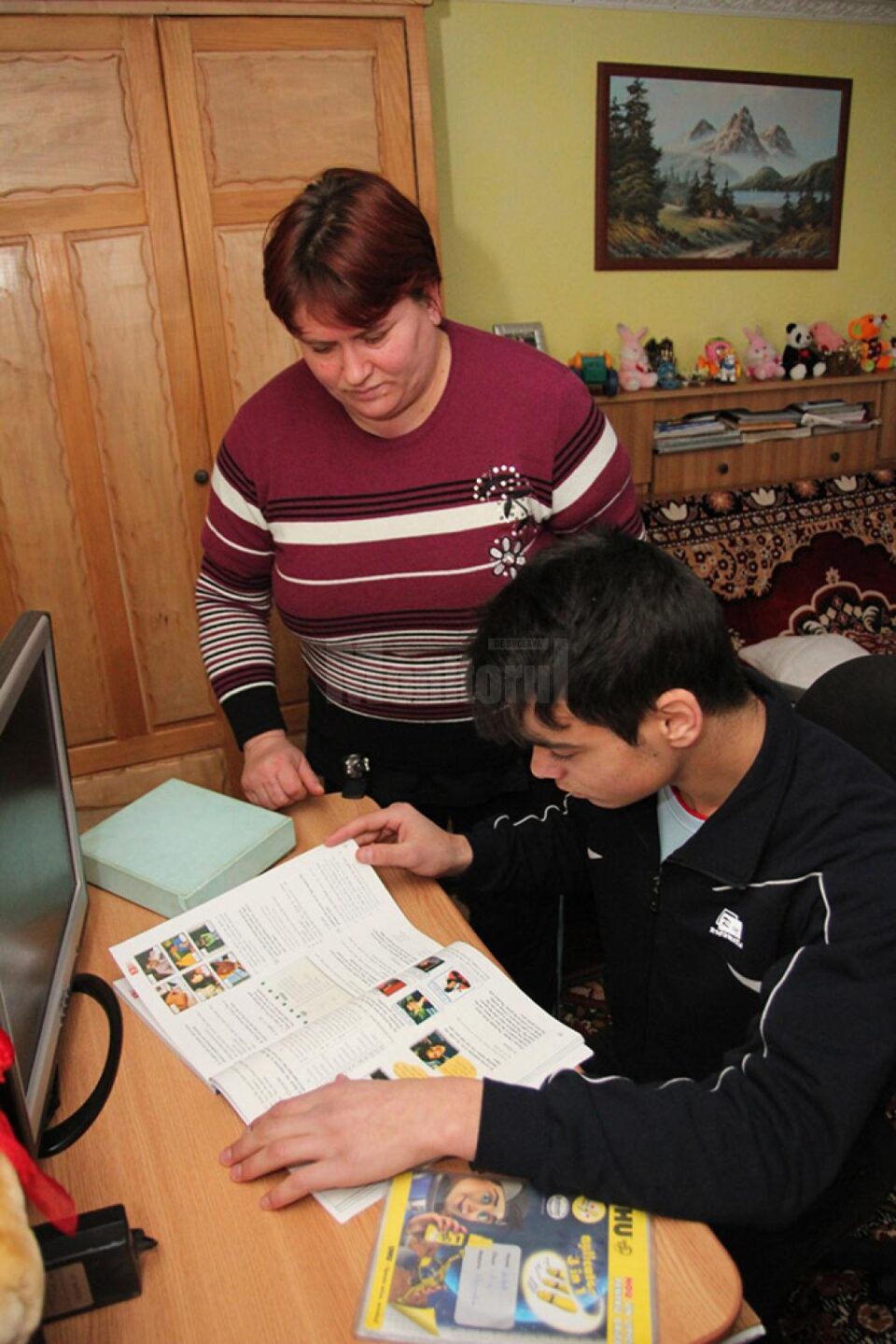 Asistentul maternal Aurelia Palamariuc se ocupă de educația copiilor aflați în plasament