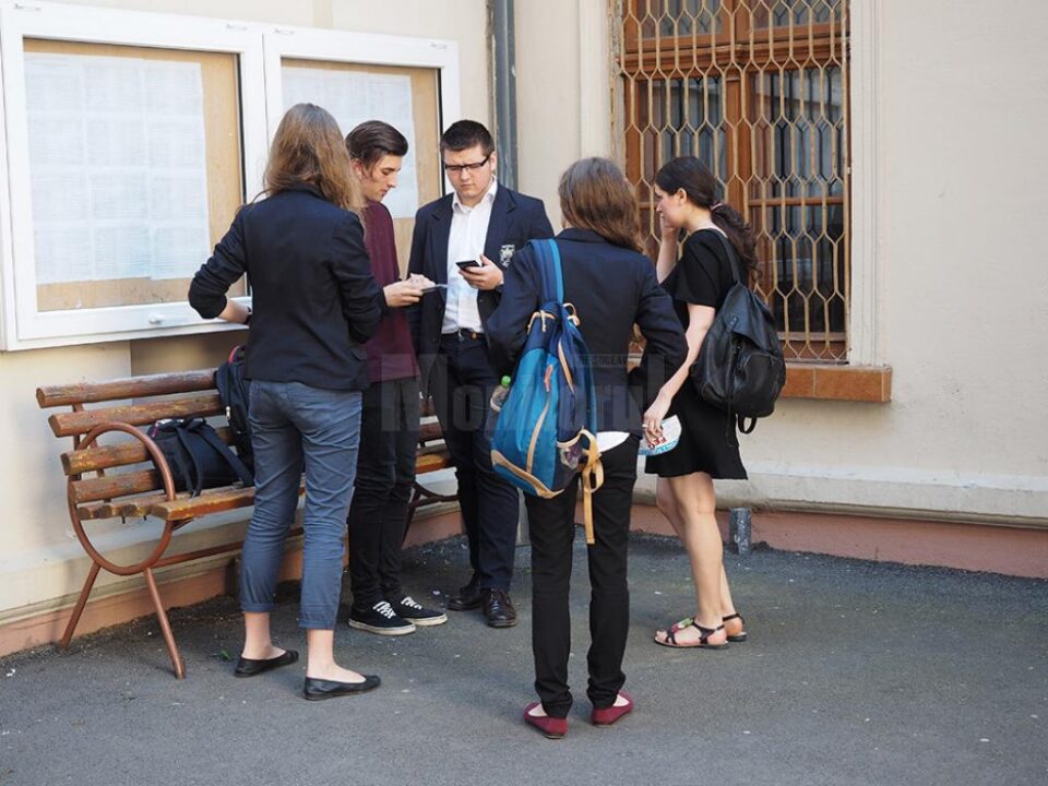 Examenul a fost susținut de 4.805 elevi din județul Suceava