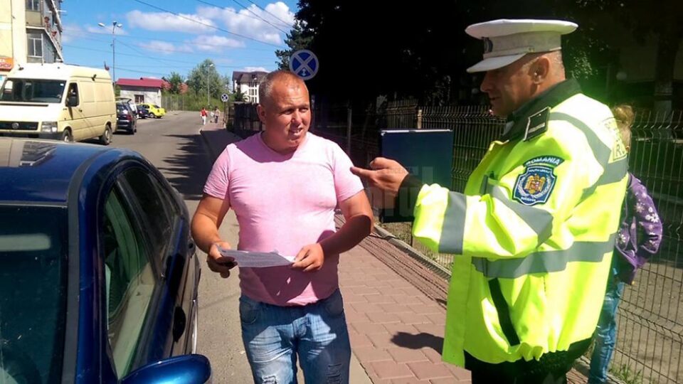 Șoferul care și-a lăsat mașina în drum