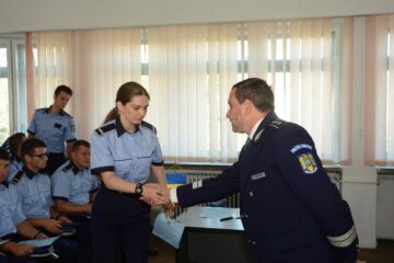 51 de polițiști noi proveniți din viața civilă au depus jurământul de credință