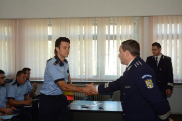 51 de polițiști noi proveniți din viața civilă au depus jurământul de credință