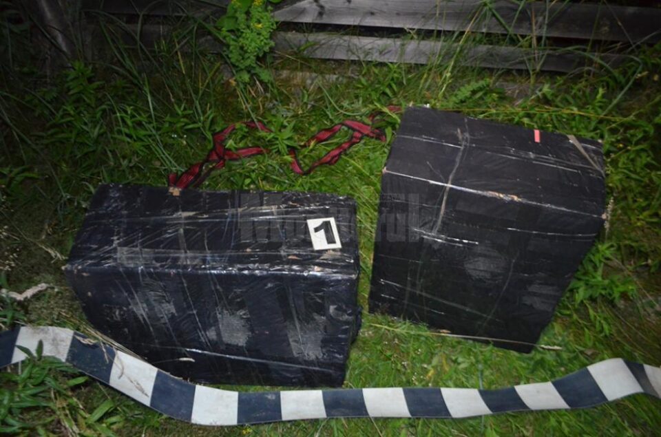 Contrabandă de țigări cu roaba la granița româno-ucraineană