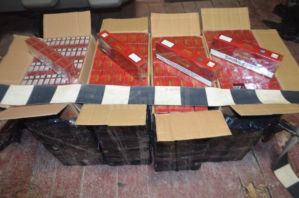 Contrabandă de țigări cu roaba la granița româno-ucraineană