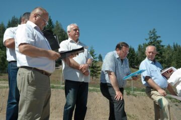 Flutur a început ieri cu dreptul negocierile pentru finalizarea depozitului de deșeuri de pe Mestecăniș
