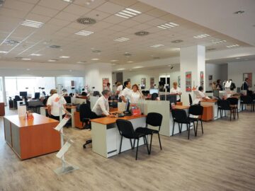 E.ON a inaugurat ieri Centrul de relații clienți Suceava, care funcționează într-o nouă locație, la Iulius Mall