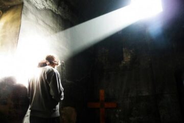 Să adunăm nu doar provizii pentru trup, ci și hrană pentru suflet. Foto: Ziarul Lumina