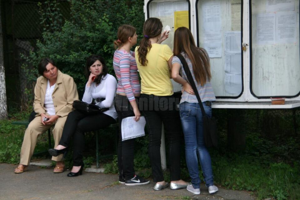 68 de elevi din județ au promovat bacul după recorectarea tezelor