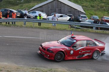 Spectacol auto extrem, pe culmile Rarăului, la singura etapă de drift pe traseu montan din România