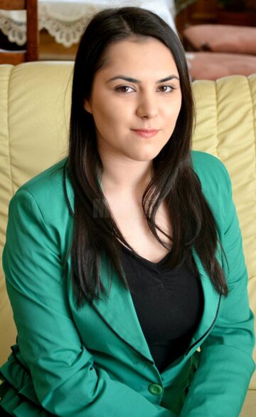 Adina Luisa Lavric - Colegiul Național „Eudoxiu Hurmuzachi” Rădăuți