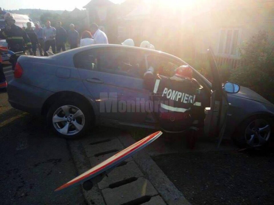 Doi tineri au încheiat petrecerea nunții la spital, după ce mirele a ațipit la volan