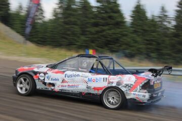 Spectacol auto extrem, pe culmile Rarăului, la singura etapă de drift pe traseu montan din România