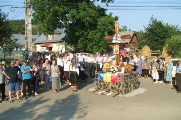 Cărturarul Orest Bucevschi, comemorat la Păltinoasa de peste 150 de persoane